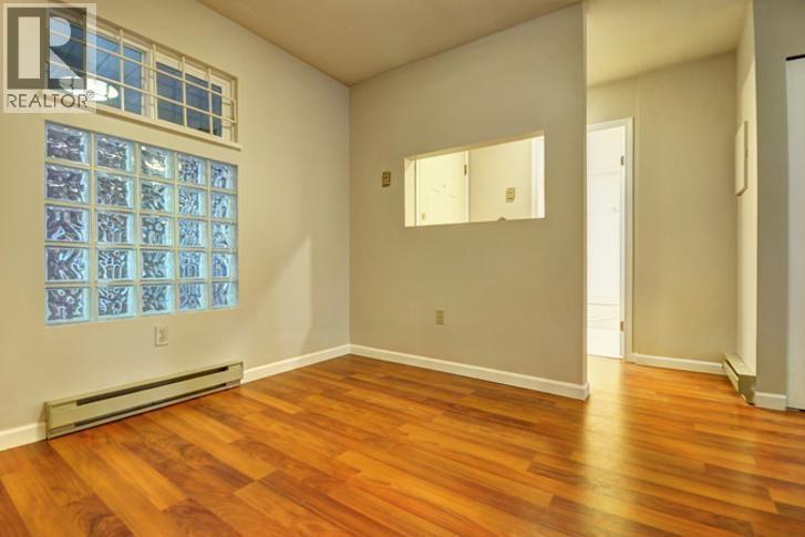 202 1641 Woodland Drive, Vancouver, BC - Indoor Photo Showing Other Room