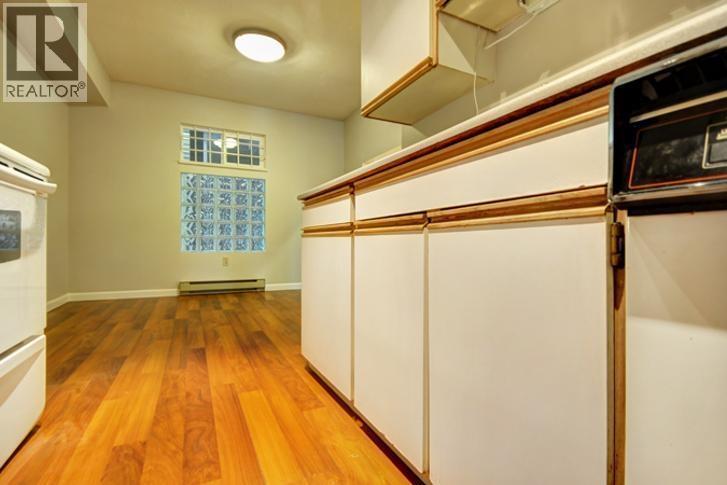 202 1641 Woodland Drive, Vancouver, BC - Indoor Photo Showing Other Room