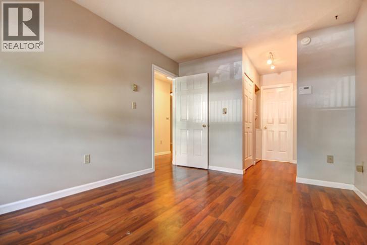 202 1641 Woodland Drive, Vancouver, BC - Indoor Photo Showing Other Room