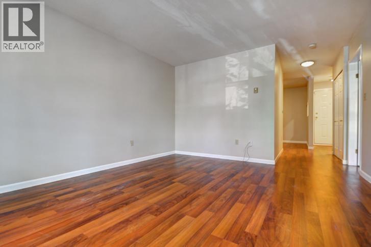 202 1641 Woodland Drive, Vancouver, BC - Indoor Photo Showing Other Room