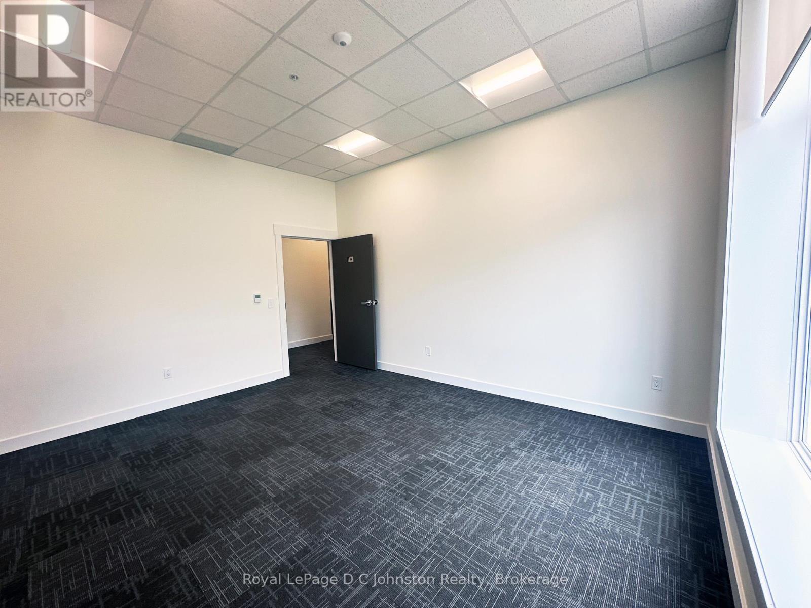 192 sq.ft. of prime office space - 118 - 1020 Goderich Street, Saugeen Shores, ON