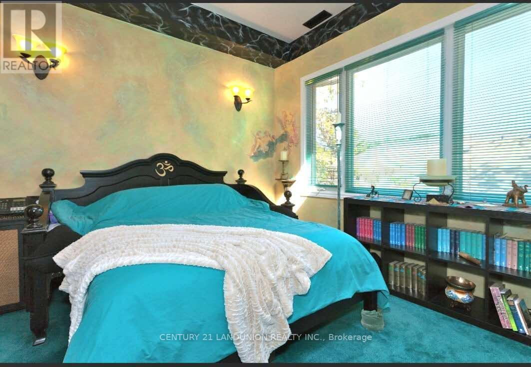 3Rd Floor - 511 Mount Pleasant Road, Toronto, ON