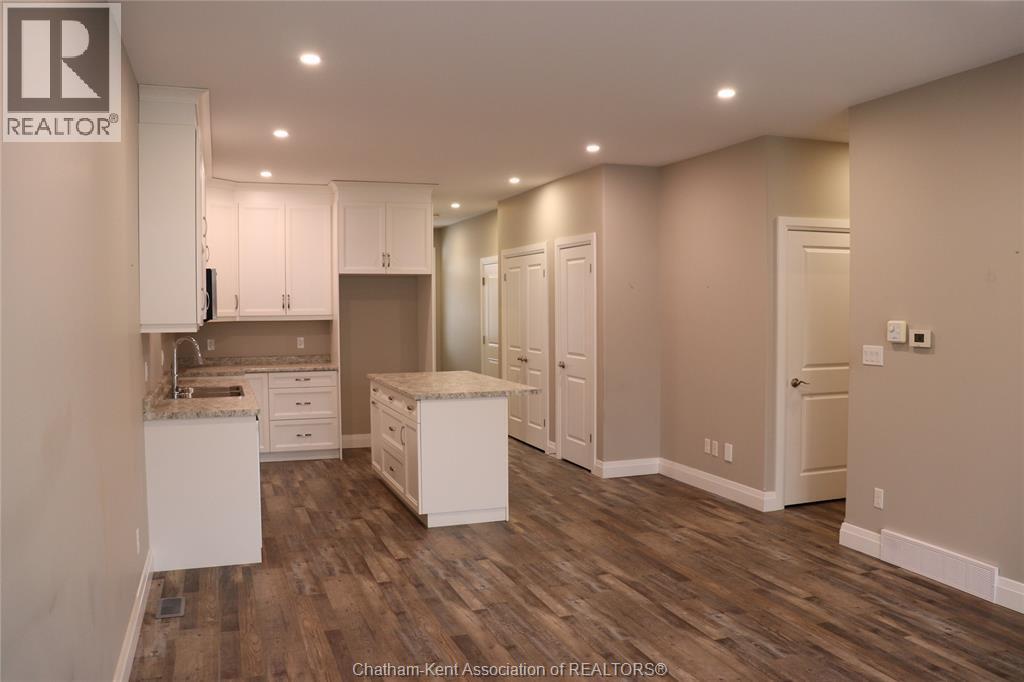 5 Delft Court, Blenheim, ON - Indoor