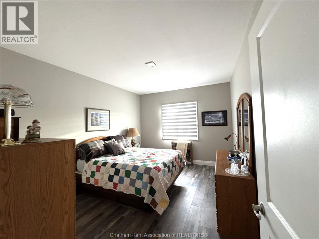 5 Delft Court, Blenheim, ON - Indoor Photo Showing Bedroom