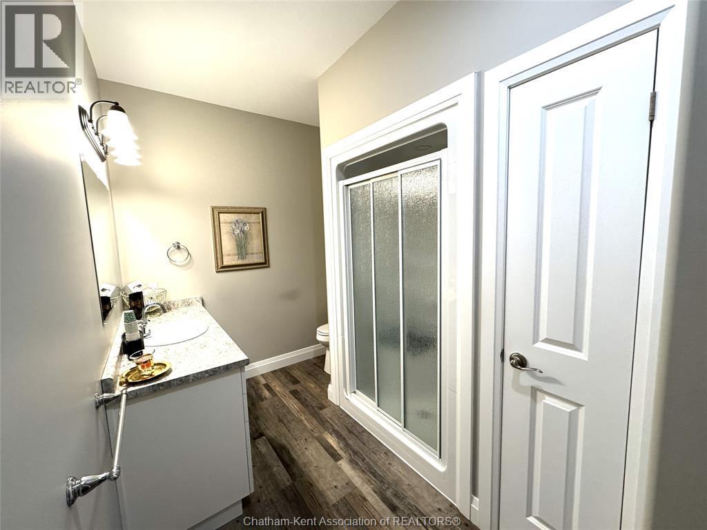 5 Delft Court, Blenheim, ON - Indoor