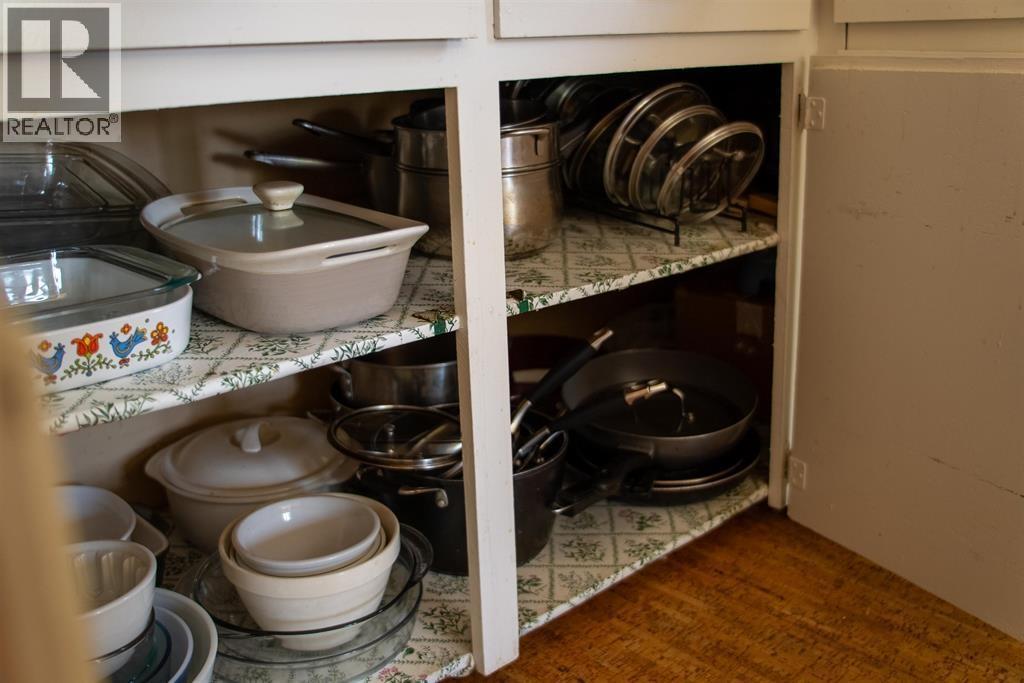 22 Brighton Beach, North Vancouver, BC - Indoor