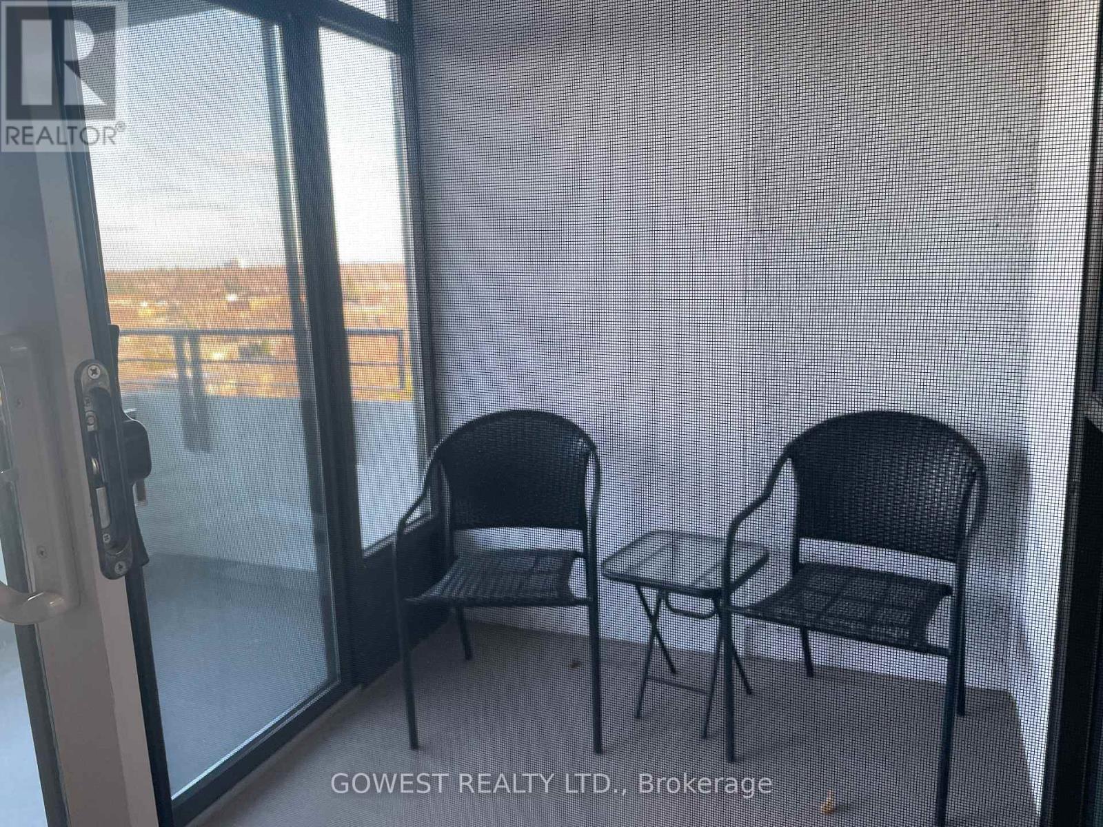 812 - 1320 Mississauga Valley Boulevard, Mississauga, ON - With Exterior