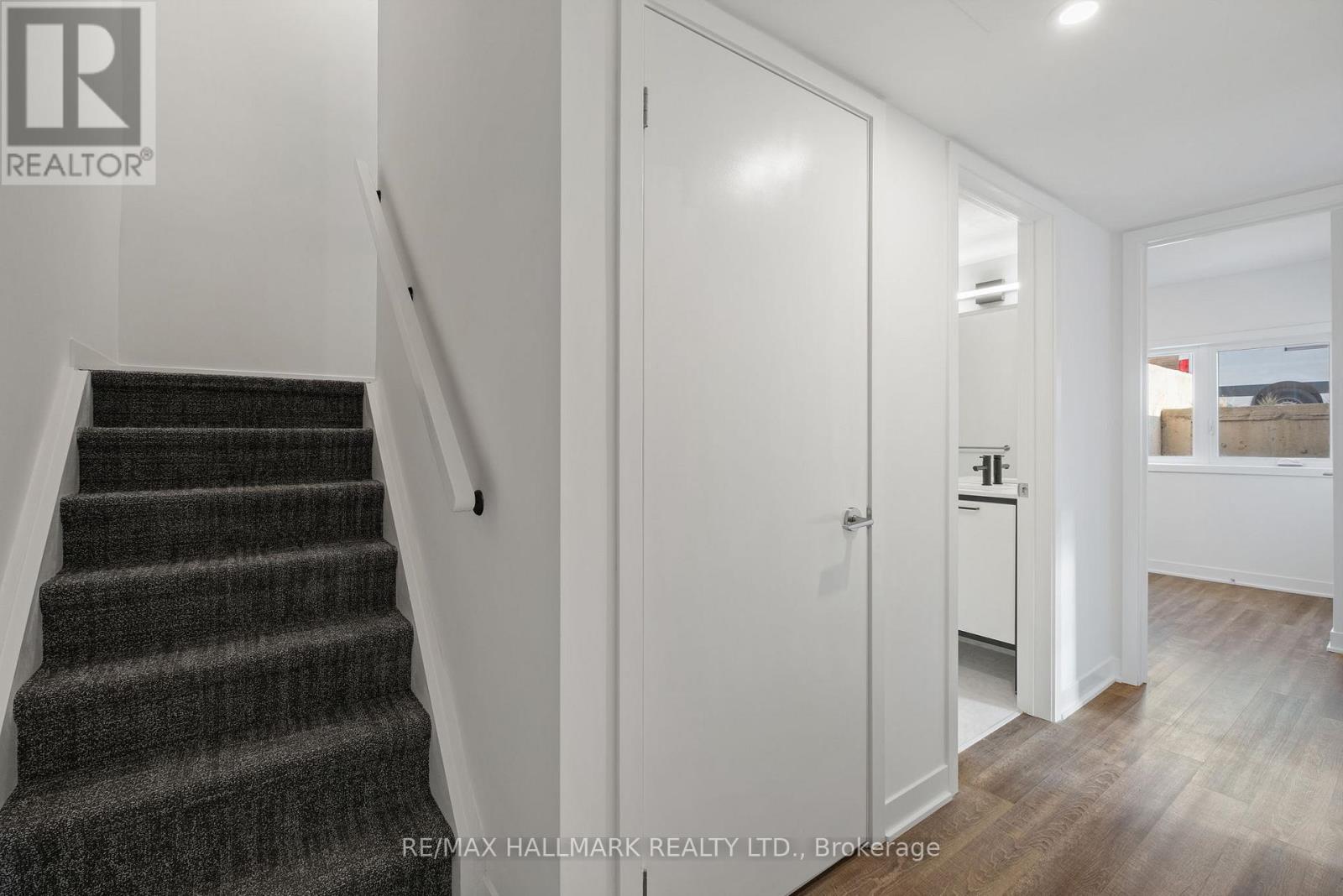 Th1 - 40 Ed Clark Gardens, Toronto, ON - Indoor Photo Showing Other Room