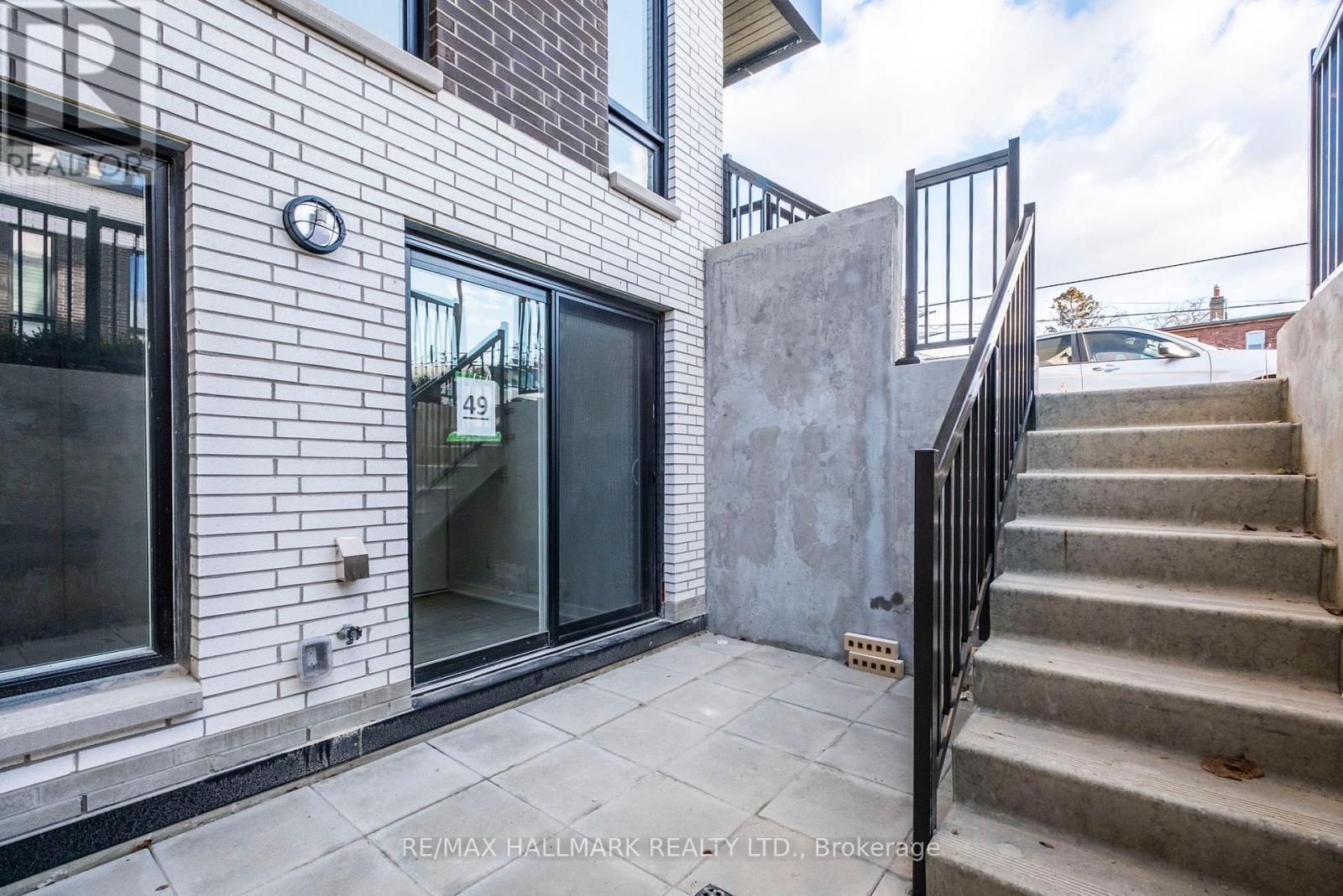 Th1 - 40 Ed Clark Gardens, Toronto, ON - Outdoor