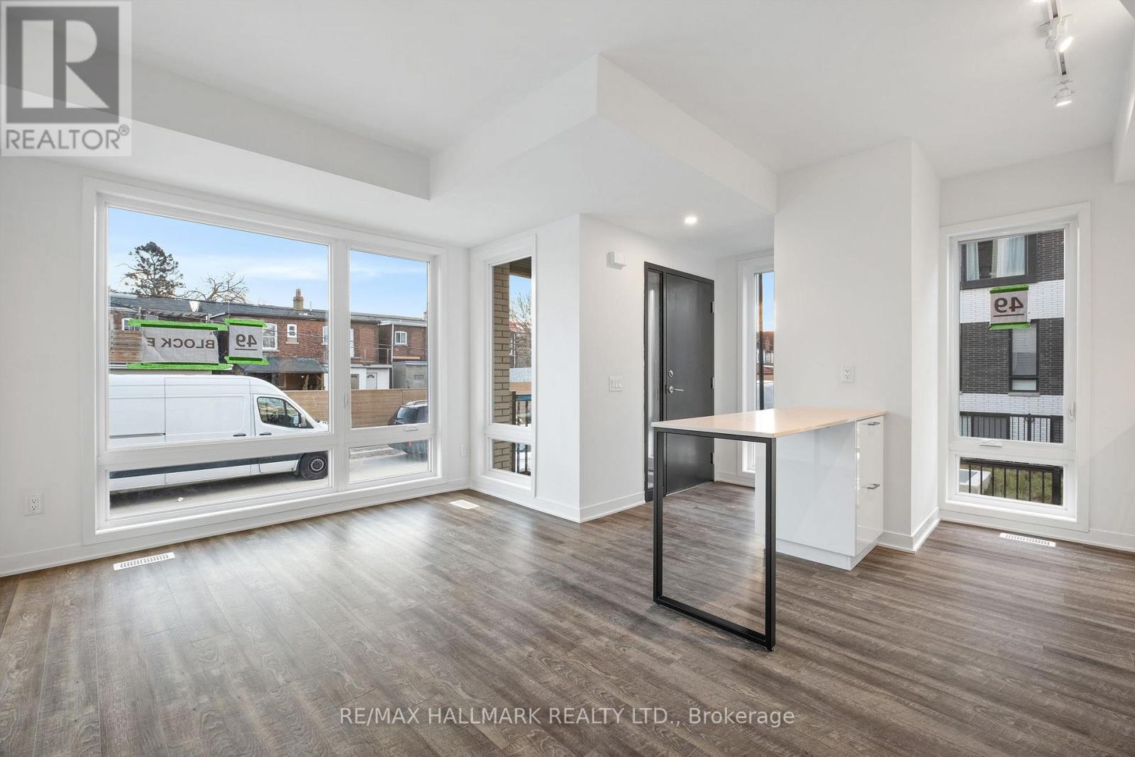 Th1 - 40 Ed Clark Gardens, Toronto, ON - Indoor