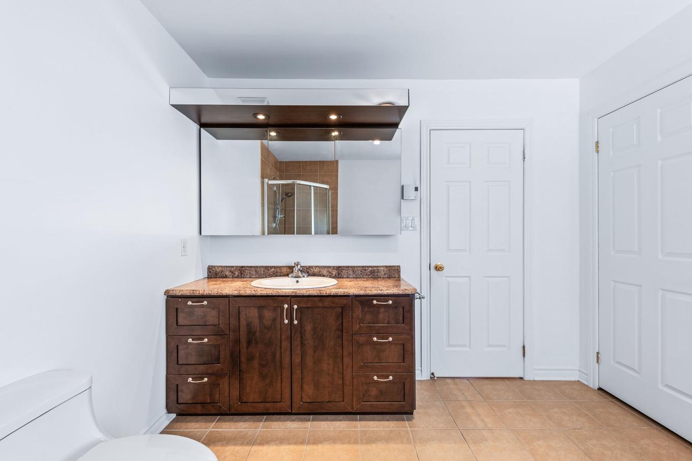 Bathroom - 5 Rue Du Grenat, Saint-Jean-Sur-Richelieu, QC - Indoor Photo Showing Bathroom