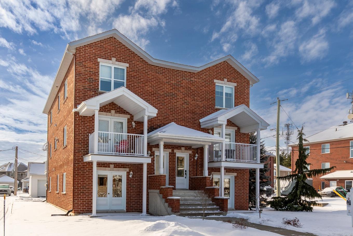 Frontage - 5 Rue Du Grenat, Saint-Jean-Sur-Richelieu, QC - Outdoor With Facade