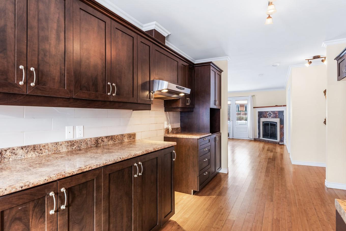 Kitchen - 5 Rue Du Grenat, Saint-Jean-Sur-Richelieu, QC - Indoor Photo Showing Kitchen