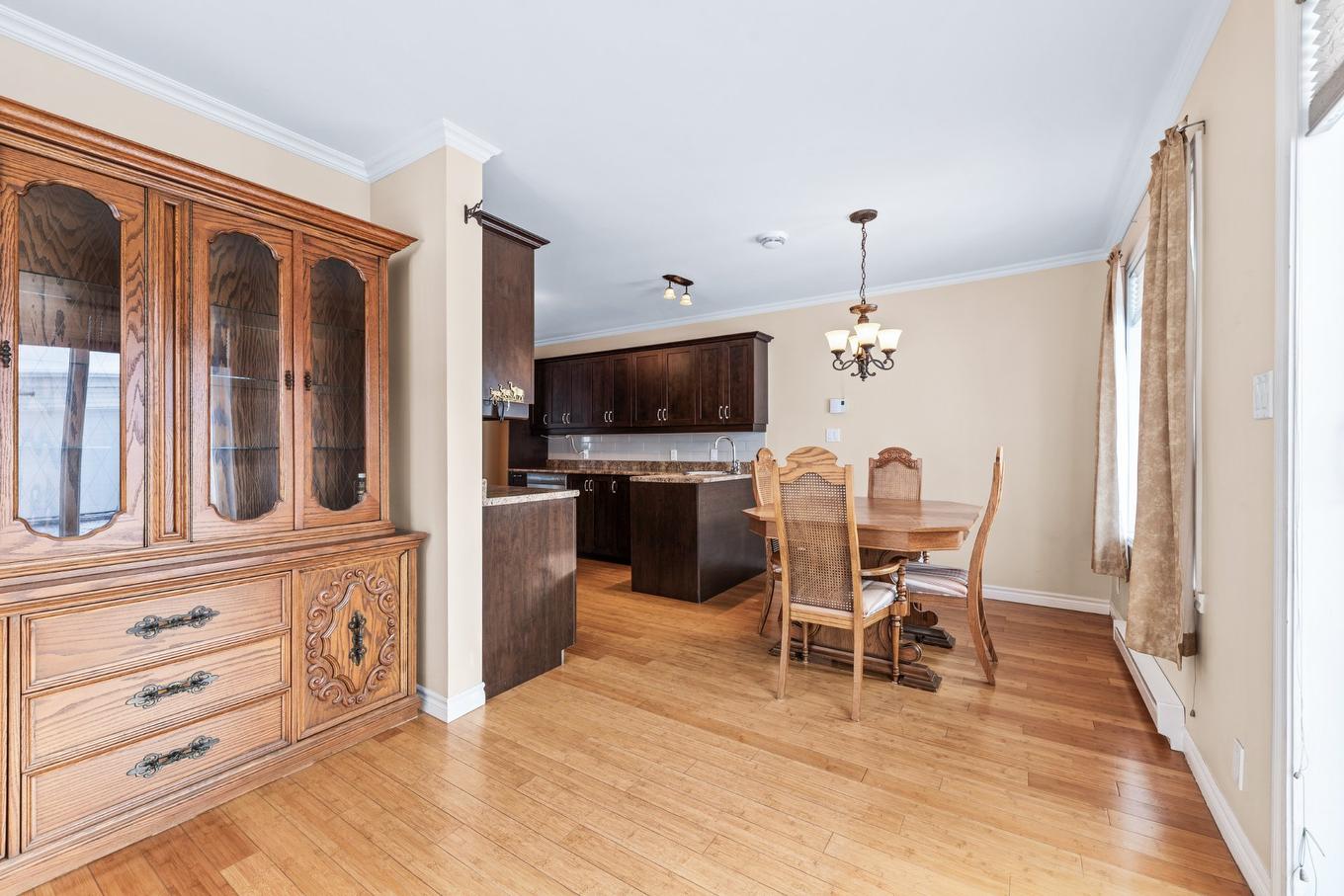 Dining room - 5 Rue Du Grenat, Saint-Jean-Sur-Richelieu, QC - Indoor Photo Showing Dining Room