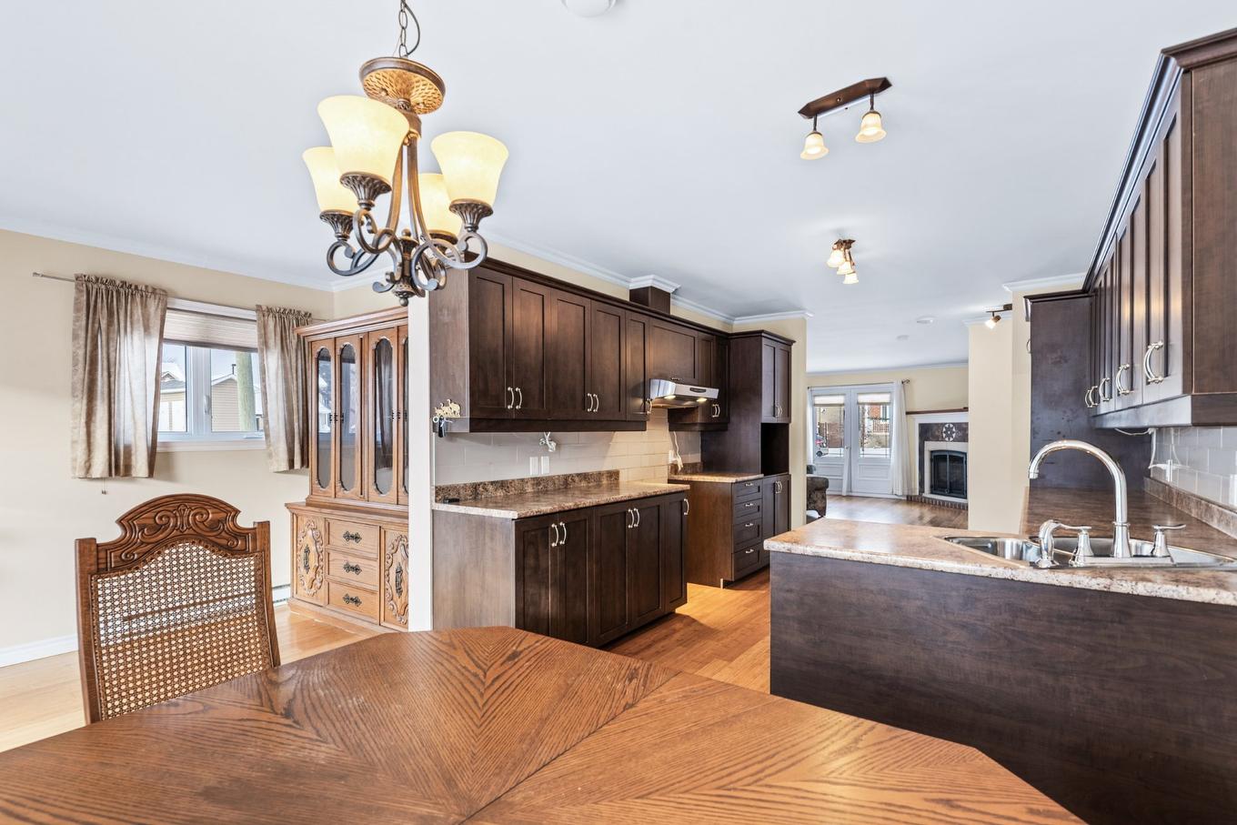 Overall view - 5 Rue Du Grenat, Saint-Jean-Sur-Richelieu, QC - Indoor Photo Showing Kitchen