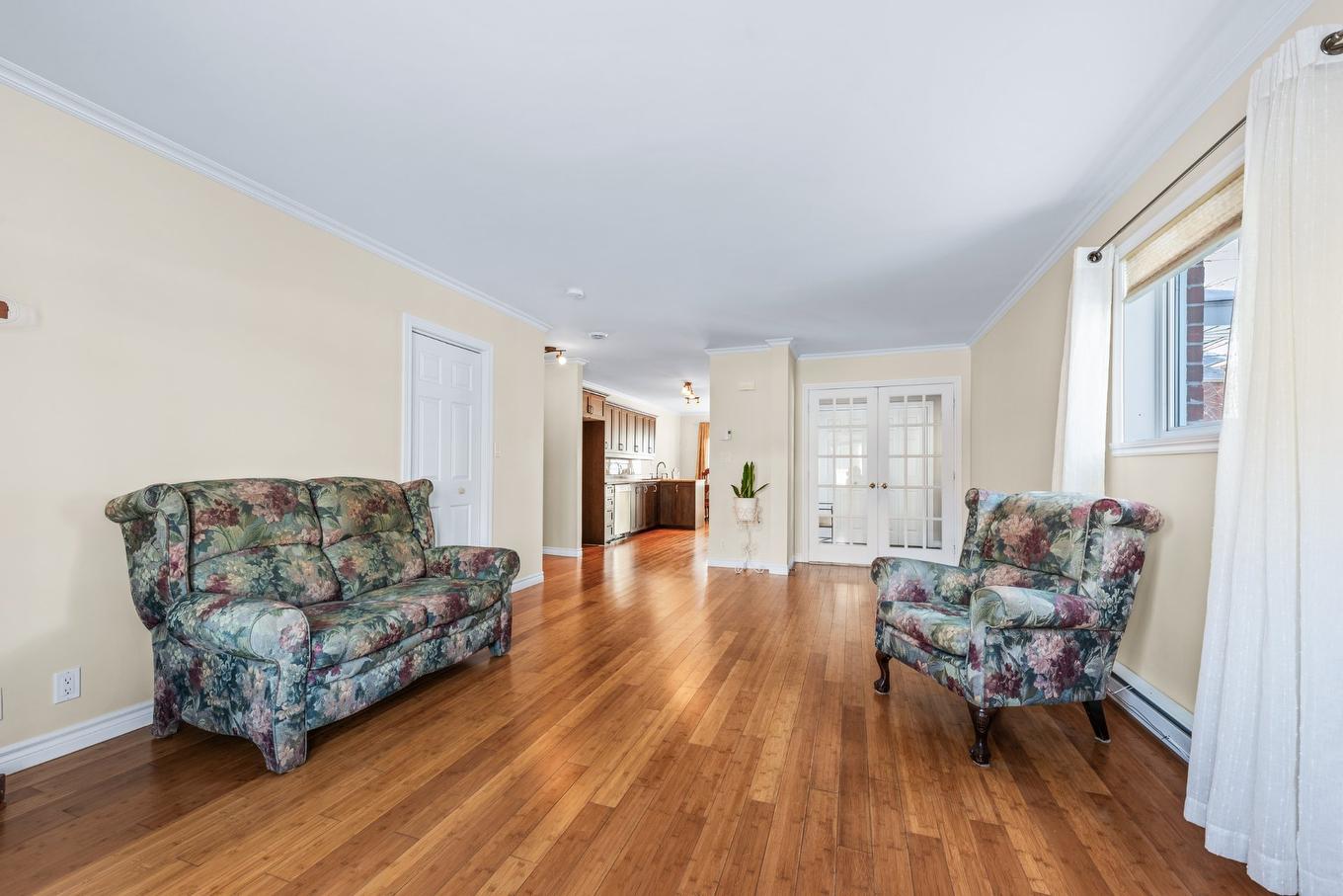 Living room - 5 Rue Du Grenat, Saint-Jean-Sur-Richelieu, QC - Indoor Photo Showing Living Room