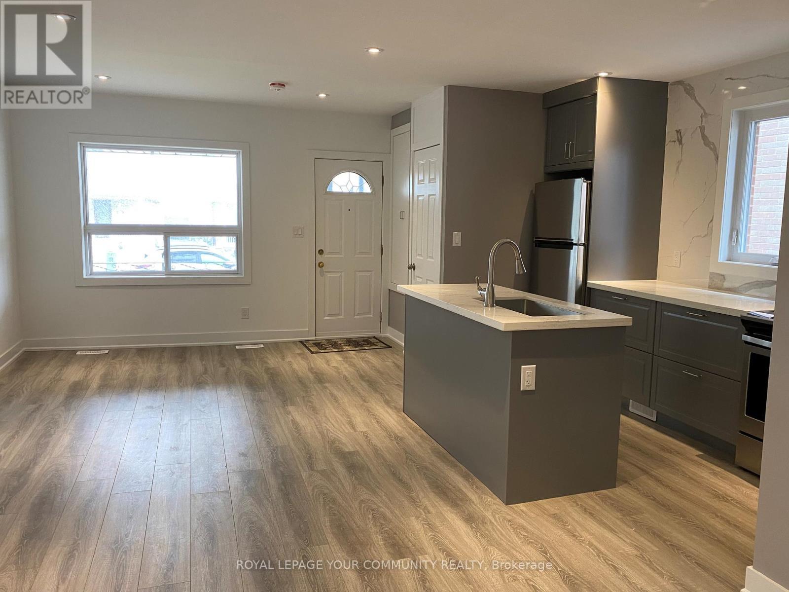 172 Times Road, Toronto, ON - Indoor Photo Showing Kitchen