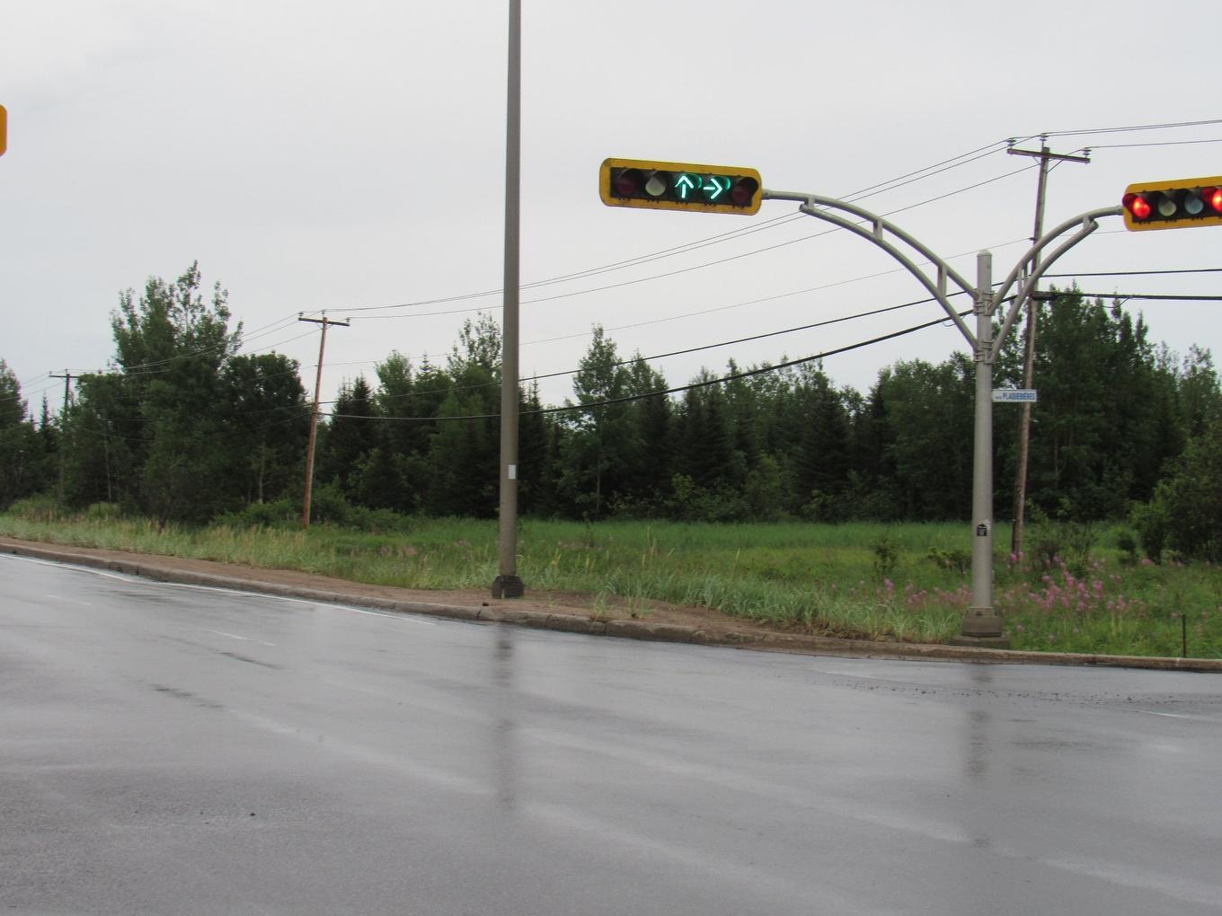 Frontage - 2049 Boul. Laure, Sept-Îles, QC