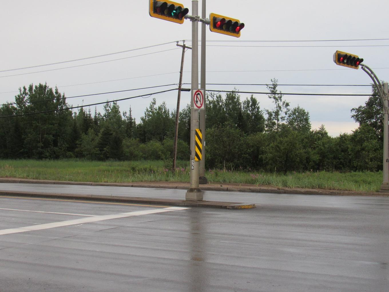 Frontage - 2049 Boul. Laure, Sept-Îles, QC