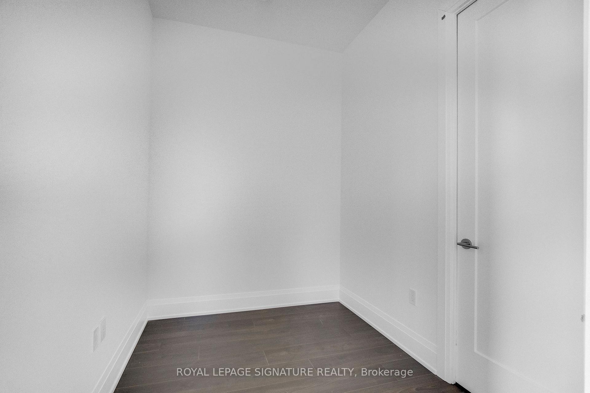 Ph111-412 Silver Maple Road, Oakville, ON - Indoor Photo Showing Other Room