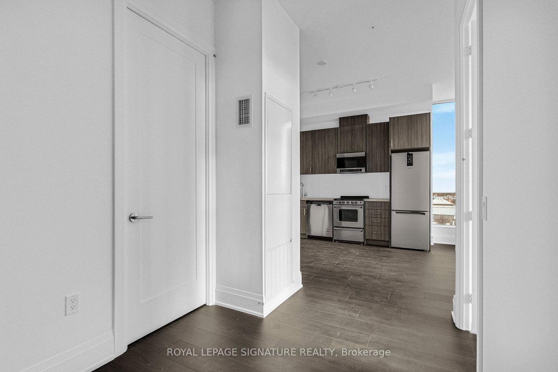 Ph111-412 Silver Maple Road, Oakville, ON - Indoor Photo Showing Other Room