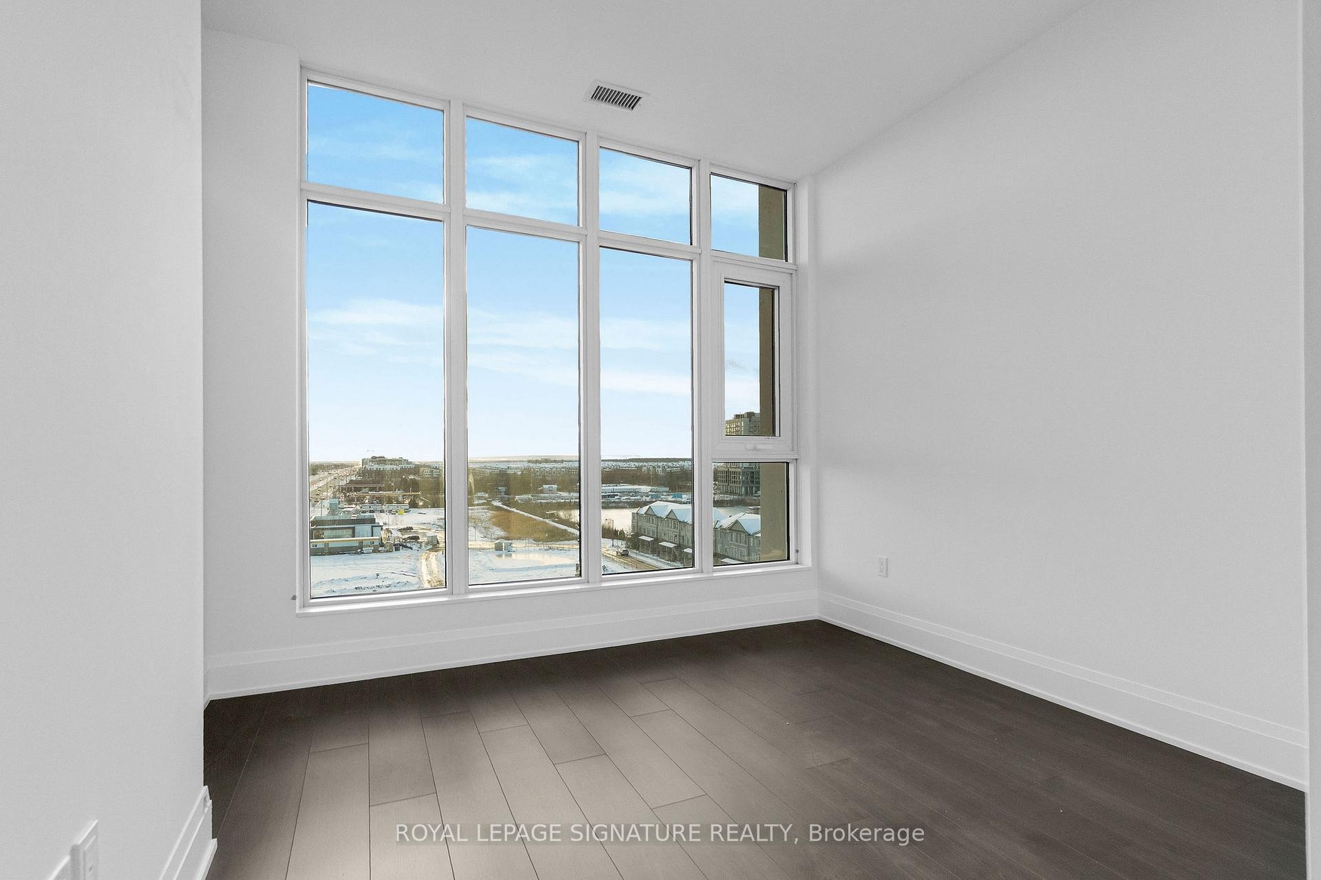 Ph111-412 Silver Maple Road, Oakville, ON - Indoor Photo Showing Other Room