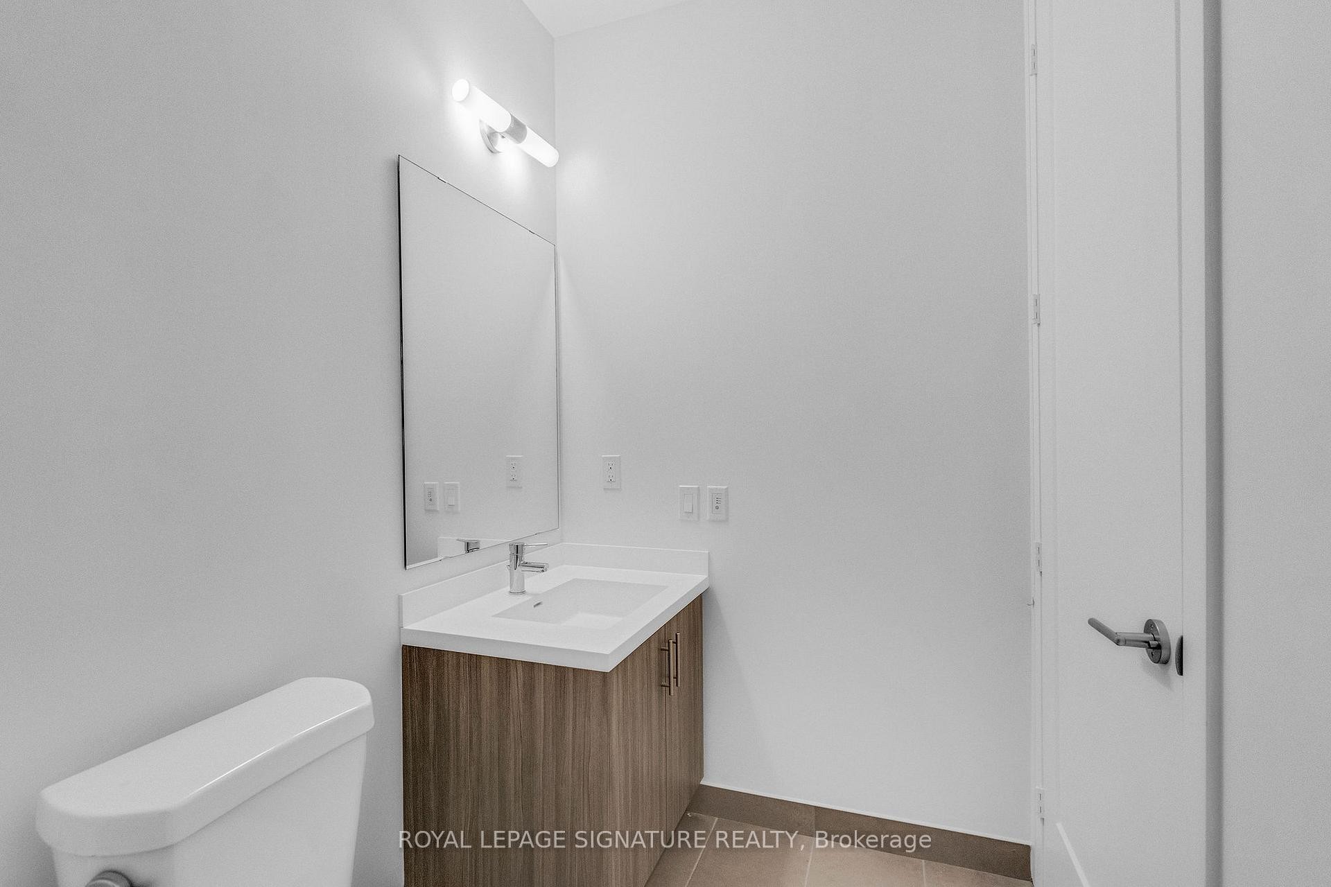 Ph111-412 Silver Maple Road, Oakville, ON - Indoor Photo Showing Bathroom