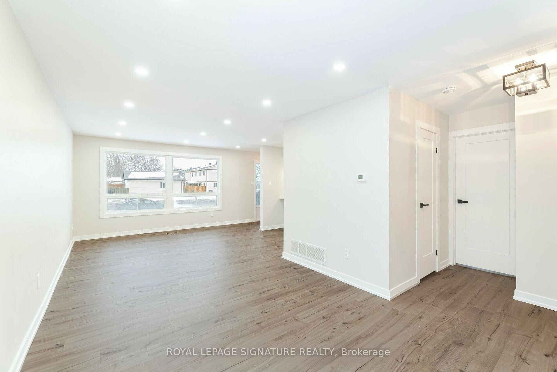 453 Leacock Drive, Barrie, ON - Indoor Photo Showing Other Room