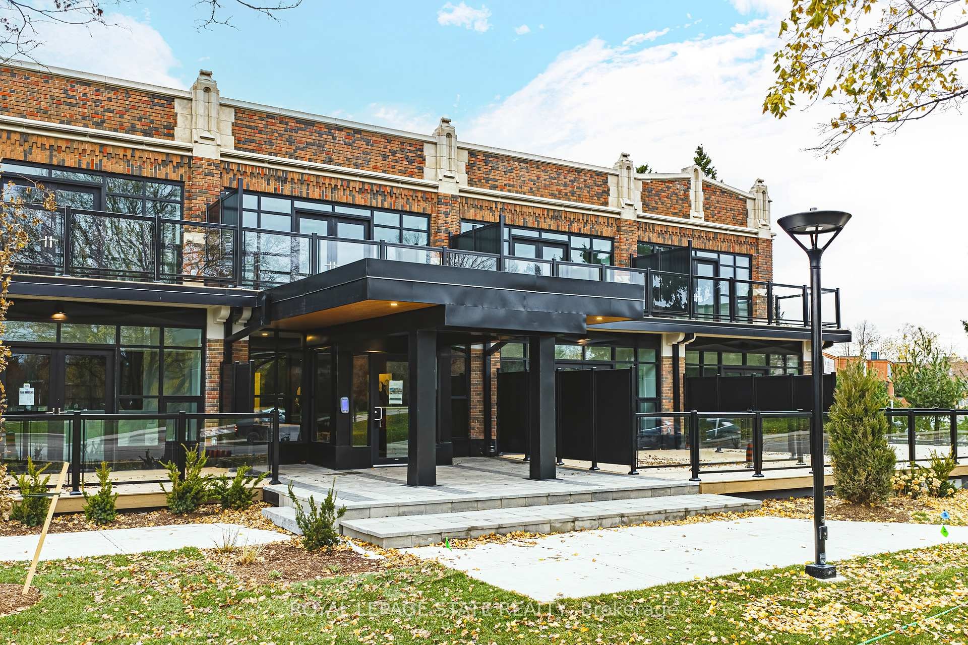 555 Sanitorium Road, Hamilton, ON - Outdoor