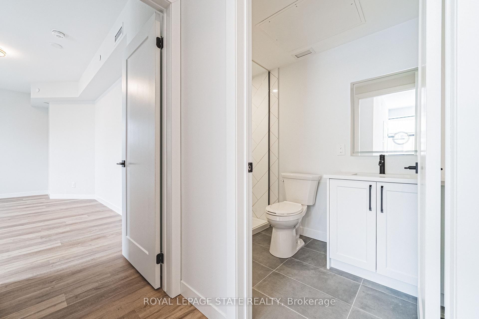 555 Sanitorium Road, Hamilton, ON - Indoor Photo Showing Bathroom