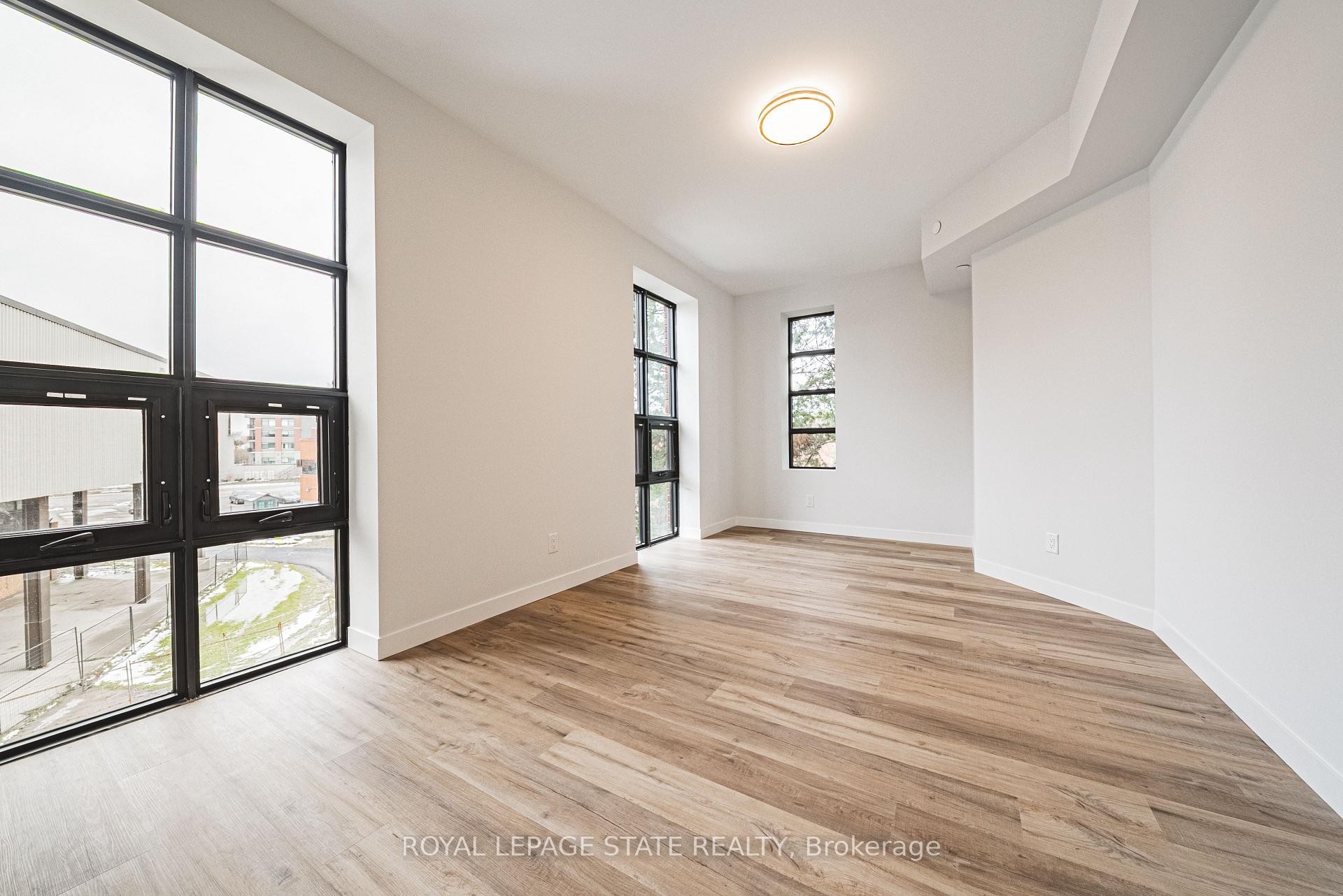 555 Sanitorium Road, Hamilton, ON - Indoor Photo Showing Other Room