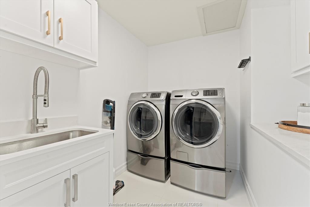 3480 Ouellette Avenue, Windsor, ON