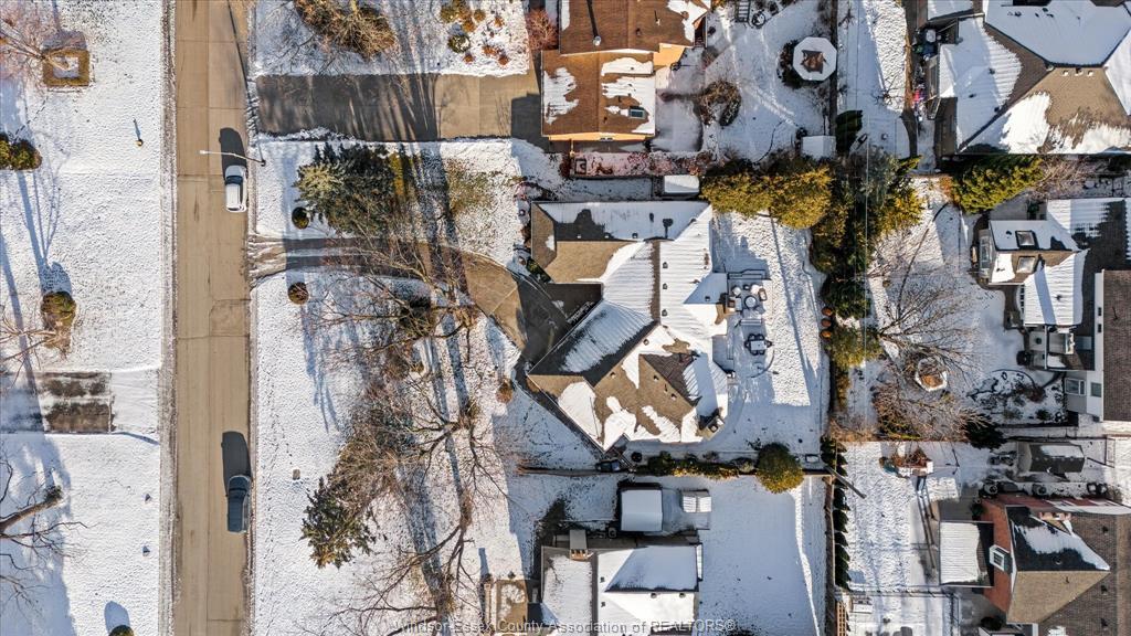 3480 Ouellette Avenue, Windsor, ON