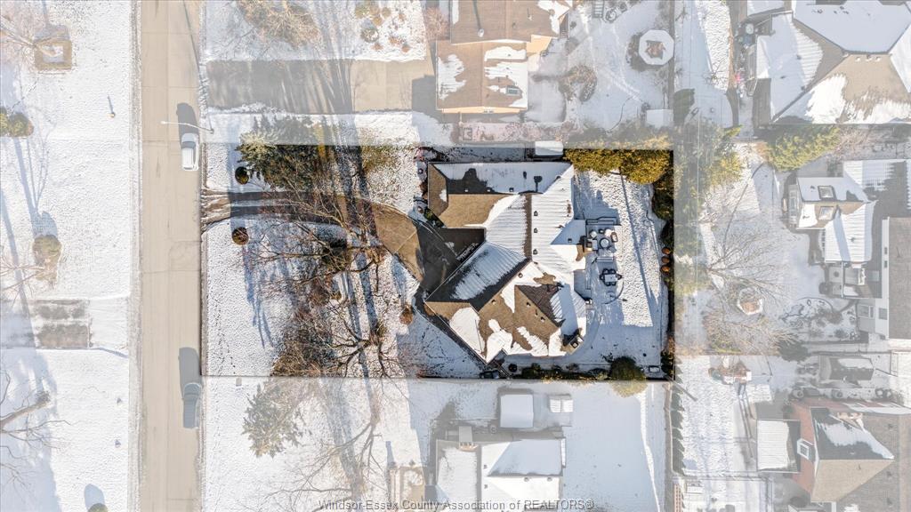 3480 Ouellette Avenue, Windsor, ON