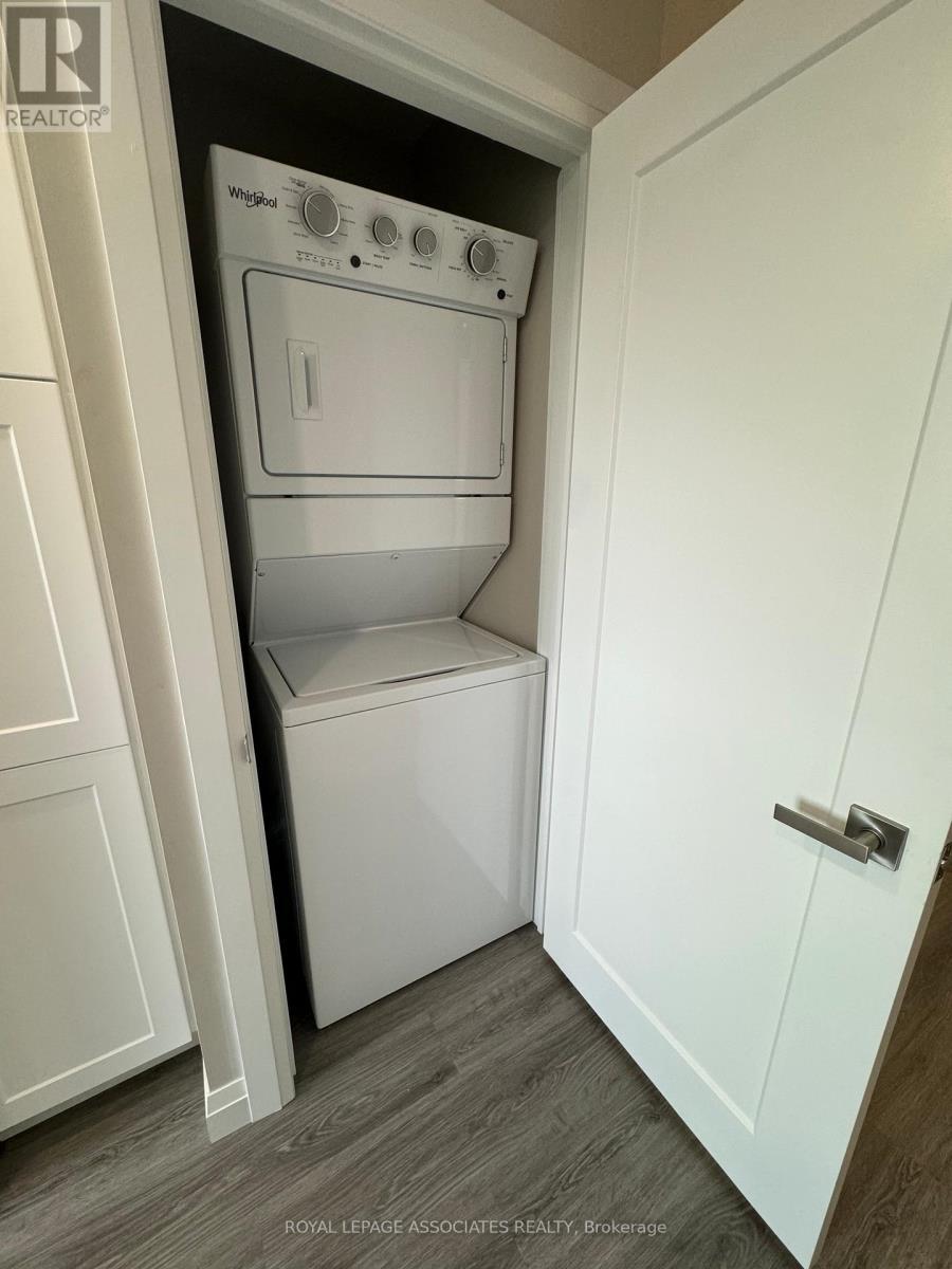98 Sixth Avenue, Brantford, ON - Indoor Photo Showing Laundry Room