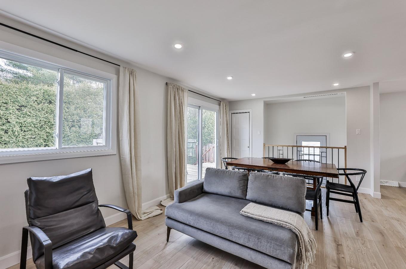 Salon - 1092 Rue Lesage, Prévost, QC - Indoor Photo Showing Living Room