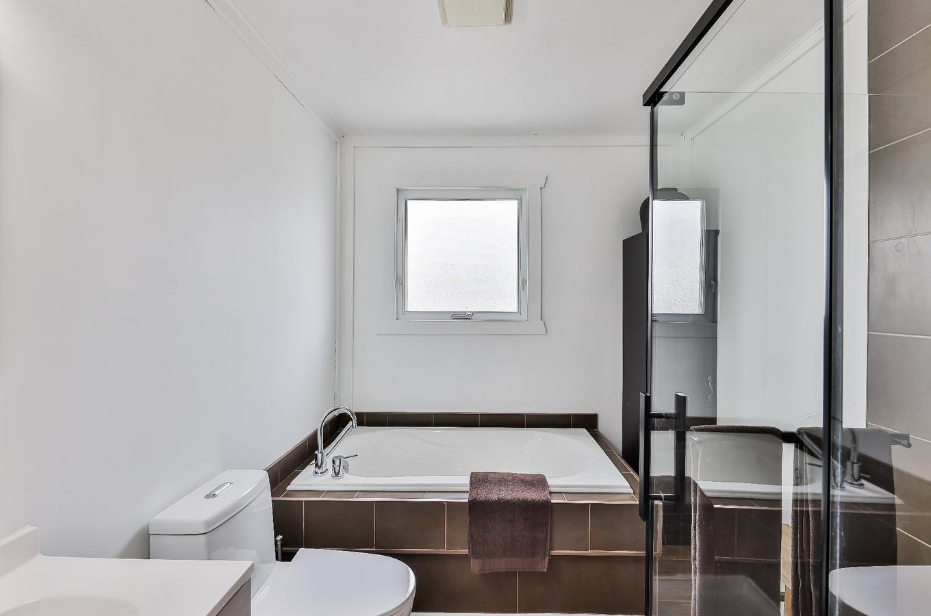 Salle de bains - 1092 Rue Lesage, Prévost, QC - Indoor Photo Showing Bathroom