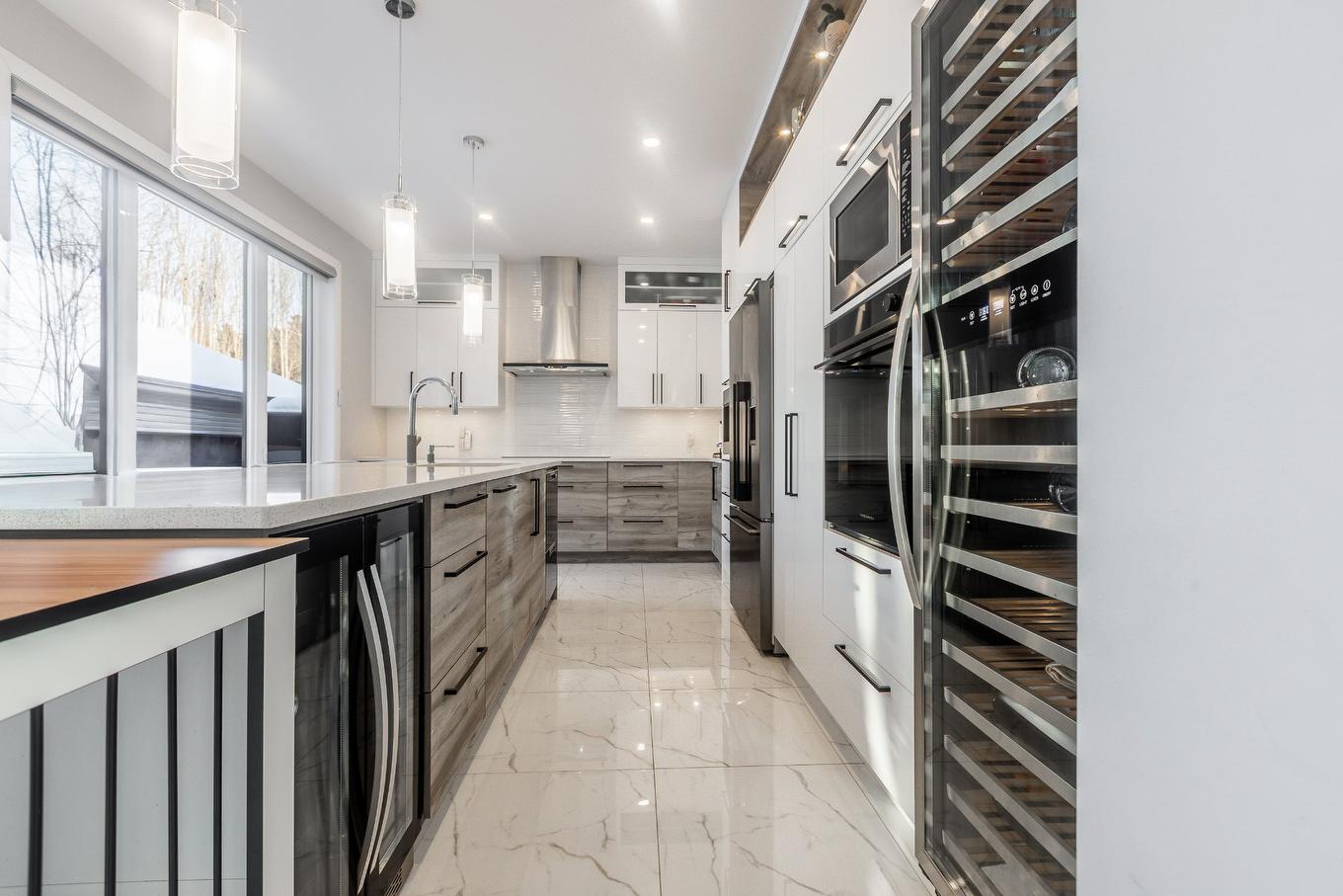 Kitchen - 615 Rue Leblanc, Saint-Lin/Laurentides, QC - Indoor Photo Showing Kitchen With Upgraded Kitchen