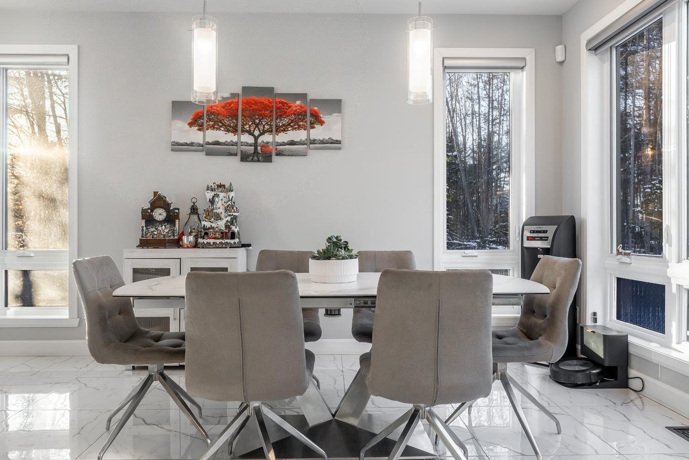 Dinette - 615 Rue Leblanc, Saint-Lin/Laurentides, QC - Indoor Photo Showing Dining Room