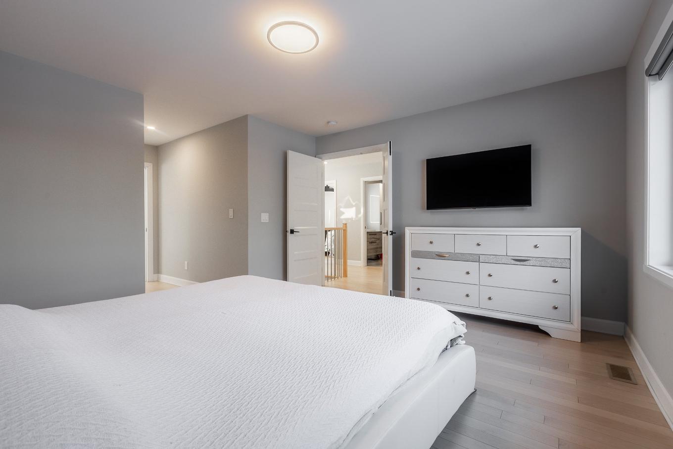 Primary bedroom - 615 Rue Leblanc, Saint-Lin/Laurentides, QC - Indoor Photo Showing Bedroom