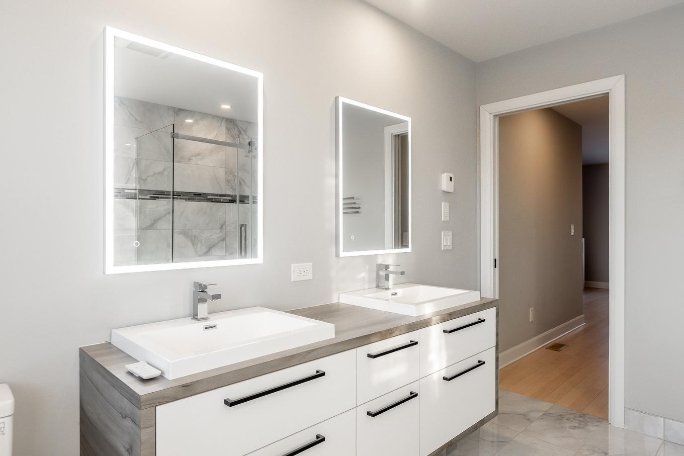 Ensuite bathroom - 615 Rue Leblanc, Saint-Lin/Laurentides, QC - Indoor Photo Showing Bathroom