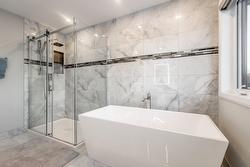 Ensuite bathroom -