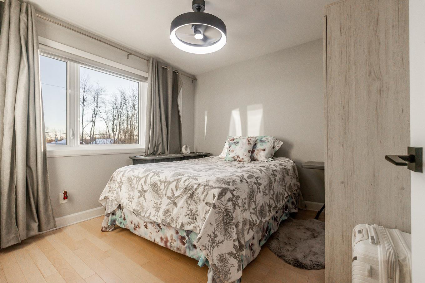 Bedroom - 615 Rue Leblanc, Saint-Lin/Laurentides, QC - Indoor Photo Showing Bedroom