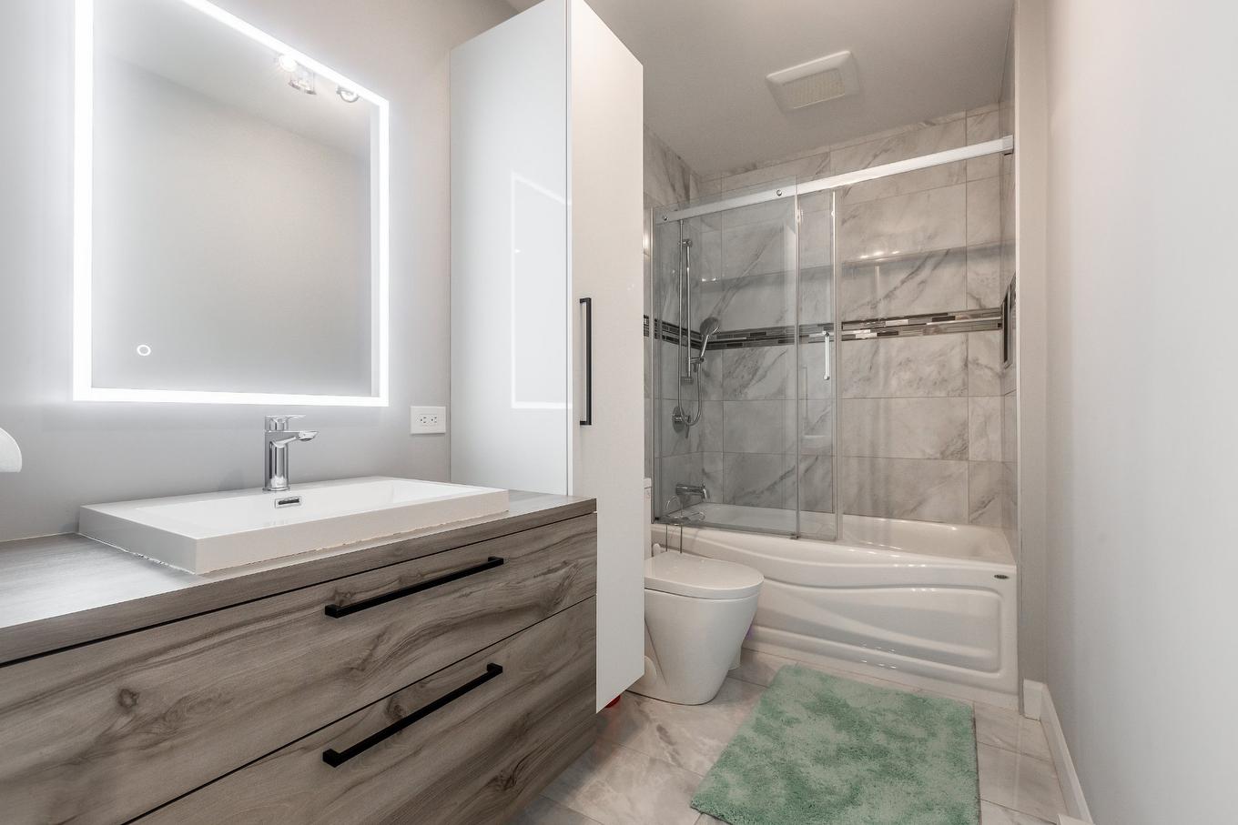 Bathroom - 615 Rue Leblanc, Saint-Lin/Laurentides, QC - Indoor Photo Showing Bathroom