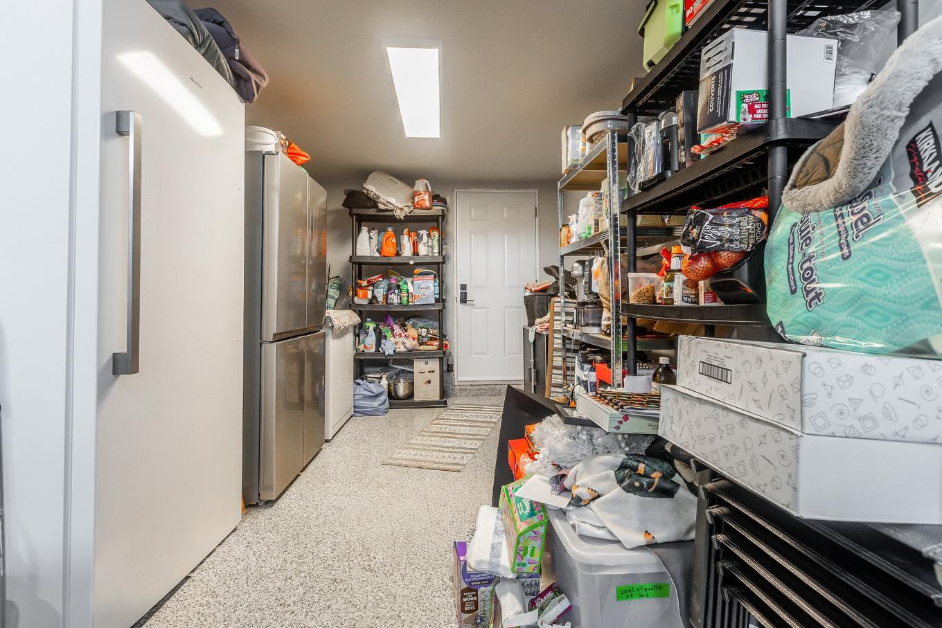 Garage - 615 Rue Leblanc, Saint-Lin/Laurentides, QC - Indoor