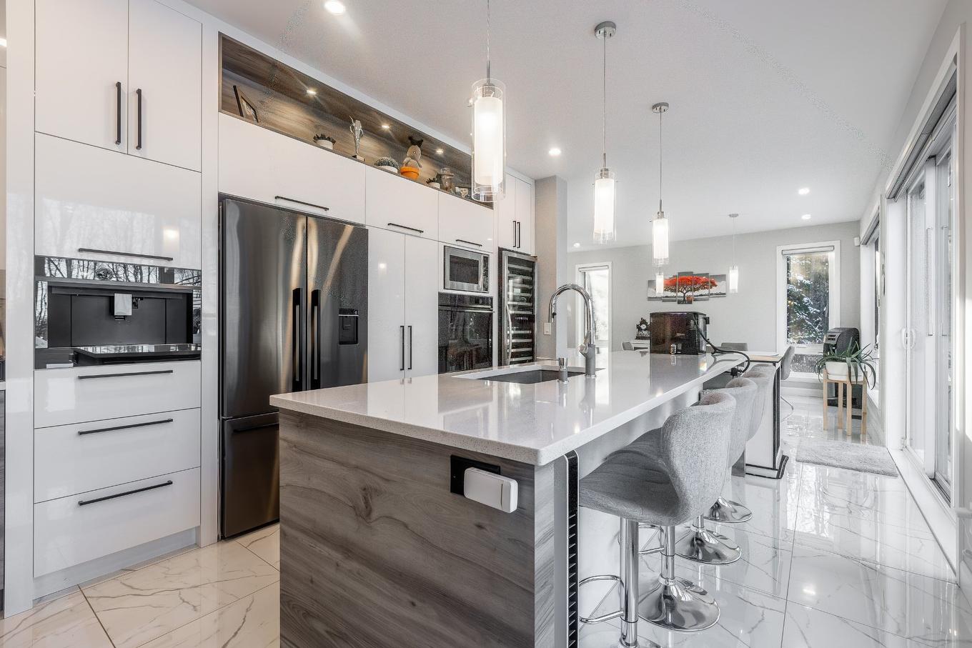 Kitchen - 615 Rue Leblanc, Saint-Lin/Laurentides, QC - Indoor Photo Showing Kitchen With Upgraded Kitchen