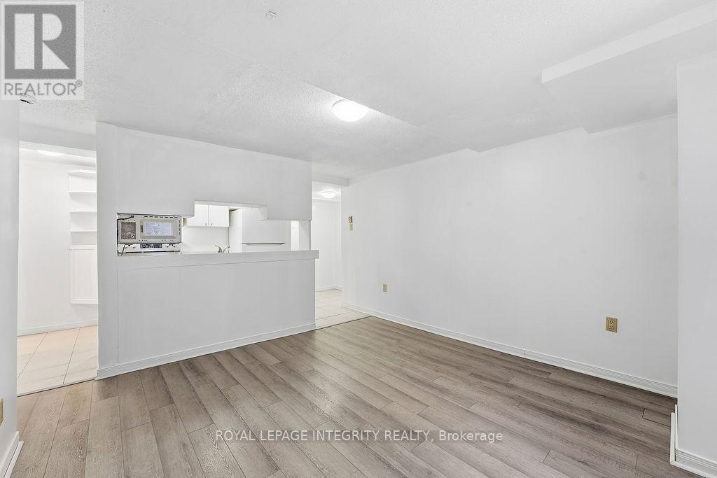 1151 Maitland Avenue, Ottawa, ON - Indoor Photo Showing Other Room