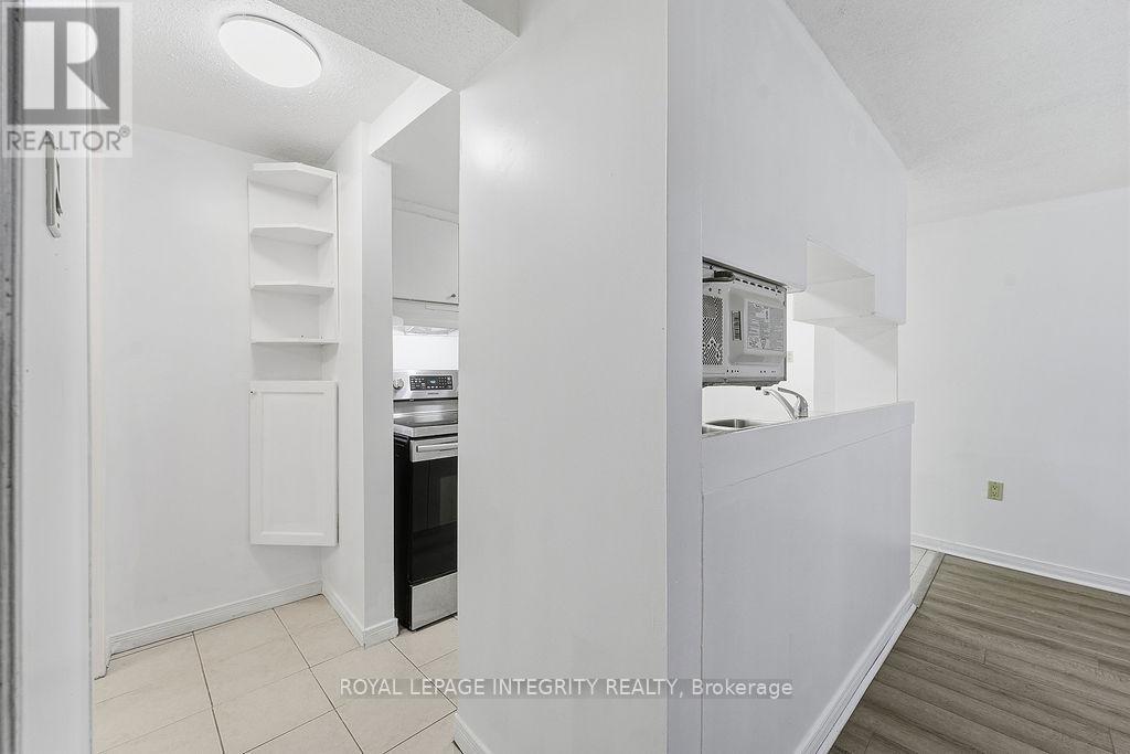 1151 Maitland Avenue, Ottawa, ON - Indoor