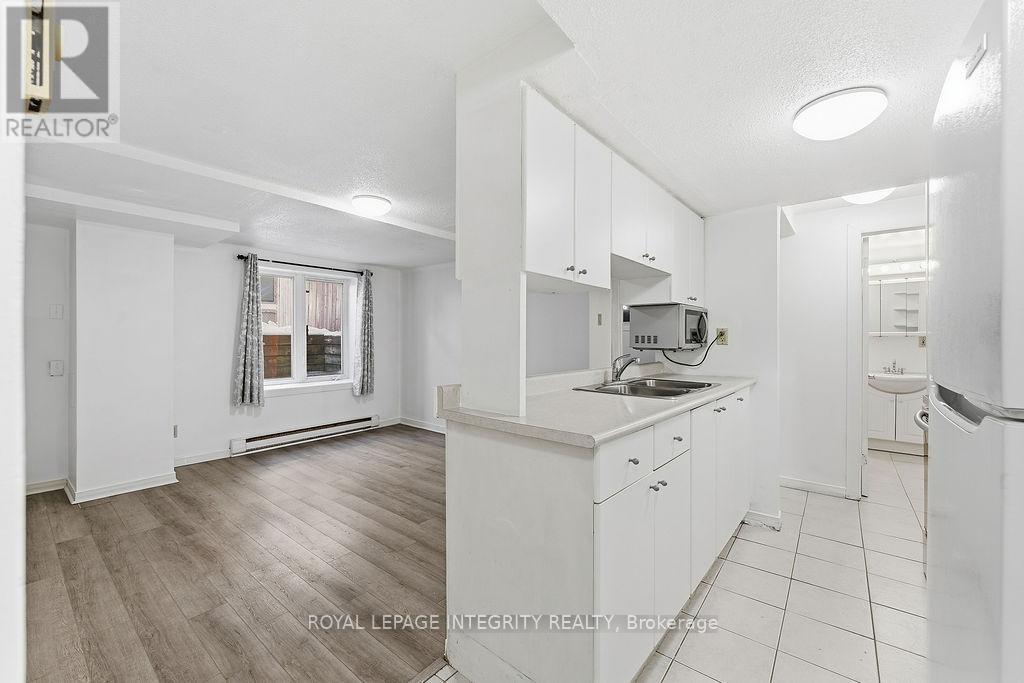1151 Maitland Avenue, Ottawa, ON - Indoor Photo Showing Kitchen With Double Sink