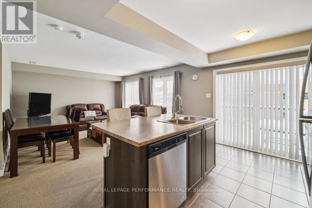 8 - 474 Clearbrook Drive, Ottawa, ON - Indoor Photo Showing Other Room